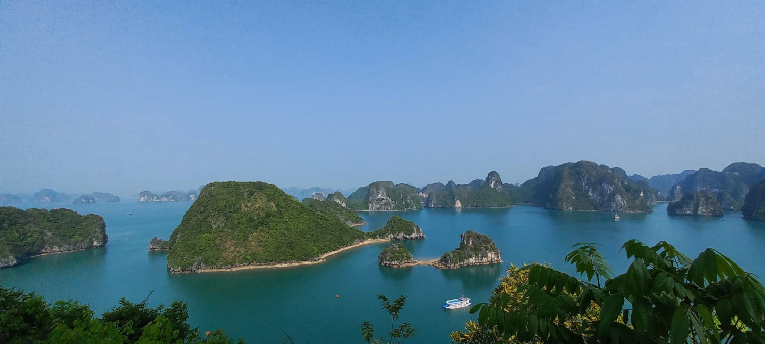 Vịnh Hạ Long trên cao