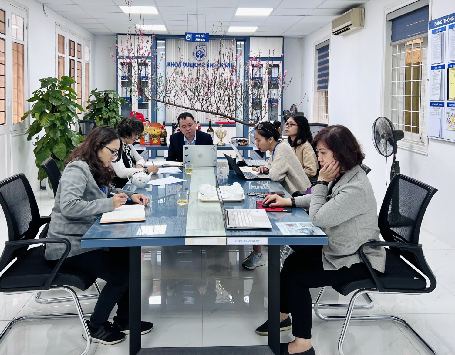 BC đề tài NCKH khoa giữa kỳ 22 23