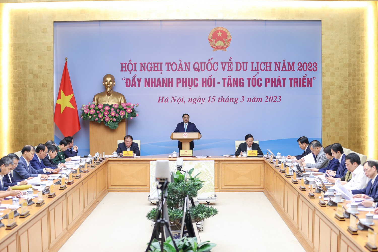 Thủ tướng Phạm Minh Chính phát biểu chỉ đạo hội nghị (Ảnh: Nhật Bắc/VGP)