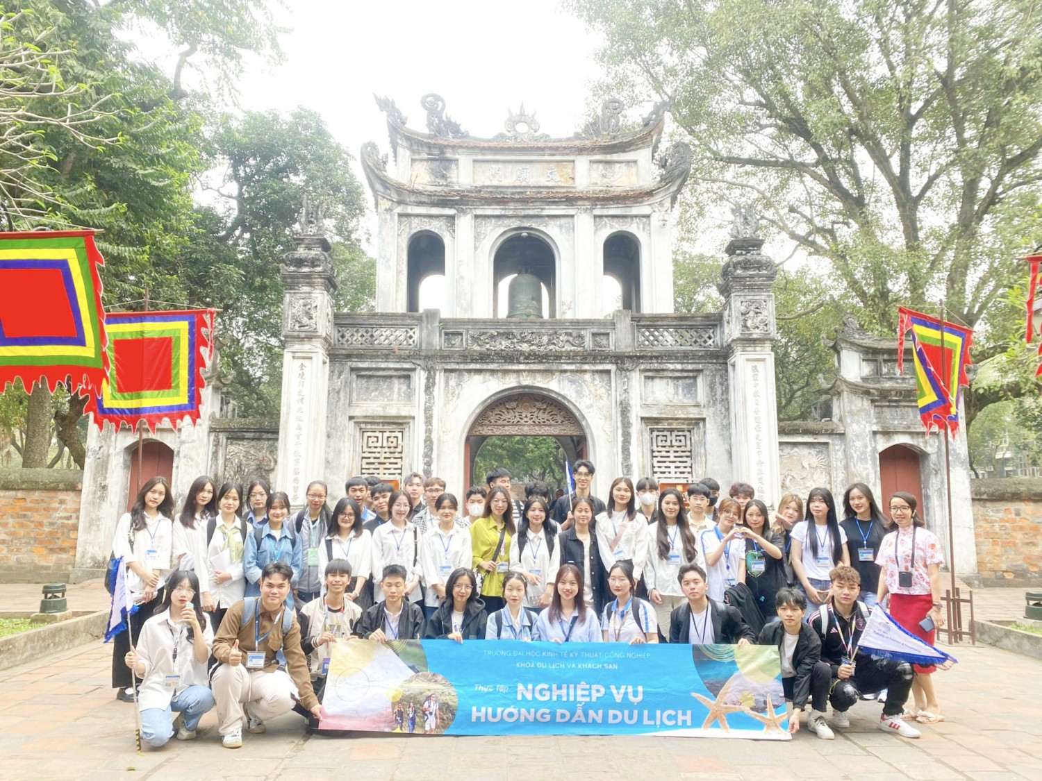 DDHDL16A1 tại Văn Miếu môn