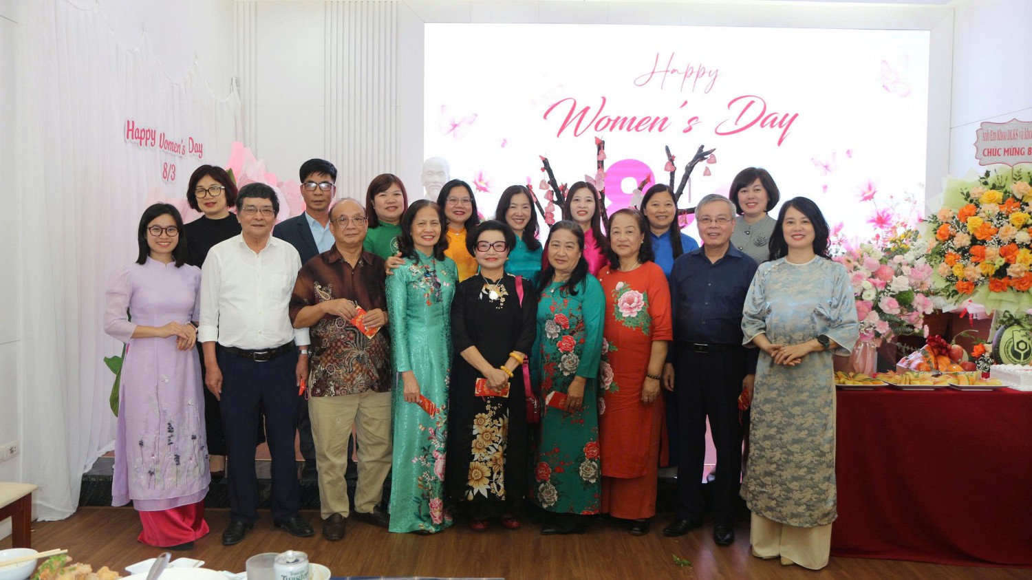 Lễ kỷ niệm ngày quốc tế phụ nữ 8 - 3 - 2026 khoa Du lịch và khách sạn Uneti