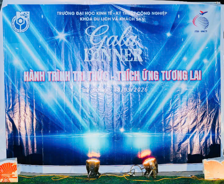 Gala dinner thực tập tuyến điểm du lịch K13 T3.2026 tại Khuổi Ky
