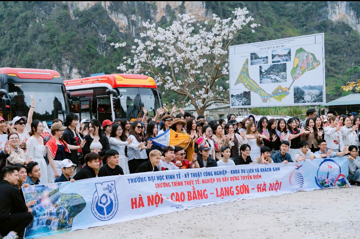 Ngườm Ngao cận 2